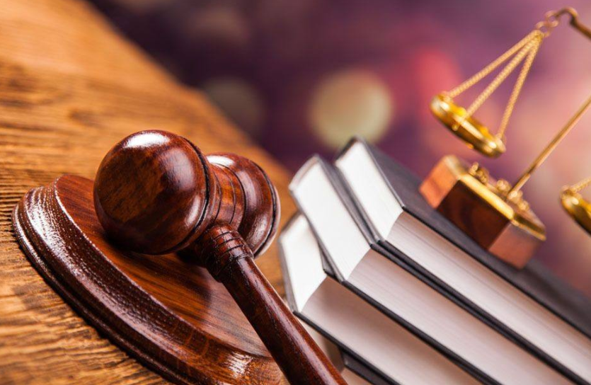 刑法中規(guī)定的“利用職務(wù)上的便利”是指什么?