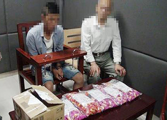 以快遞方式販賣毒品，經(jīng)刑事律師辯護當庭輕判當月釋放